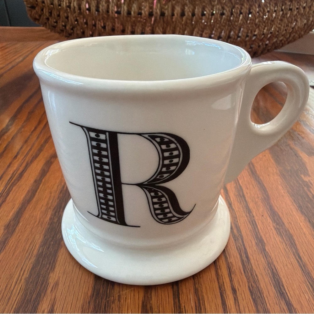 Anthropologie Monogram Mug Letter R White & Black Cup 14 oz Shaving Style EUC